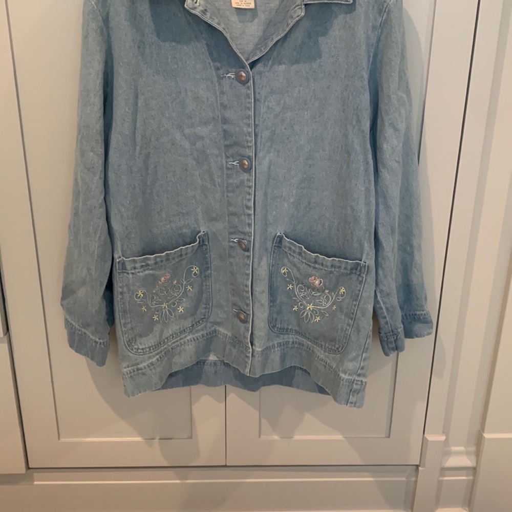 Vintage Tudor Court Embroidered Floral Light Blue Denim Jacket